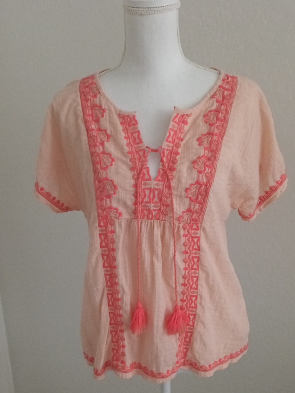 Vineyard Vines Coral Embroidered Top Size Small
